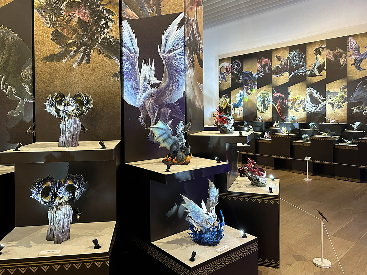 森アーツセンターギャラリー「モンスターハンター20周年-大狩猟展-」会場より　「モンハンヒストリーゾーン」