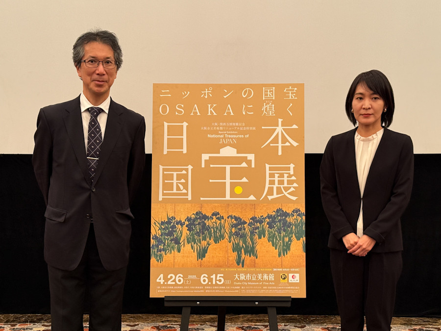 ｢日本国宝展」記者発表会場より　（左から）大阪市立美術館 館長 内藤栄、大阪市立美術館 学芸員 山下真由美